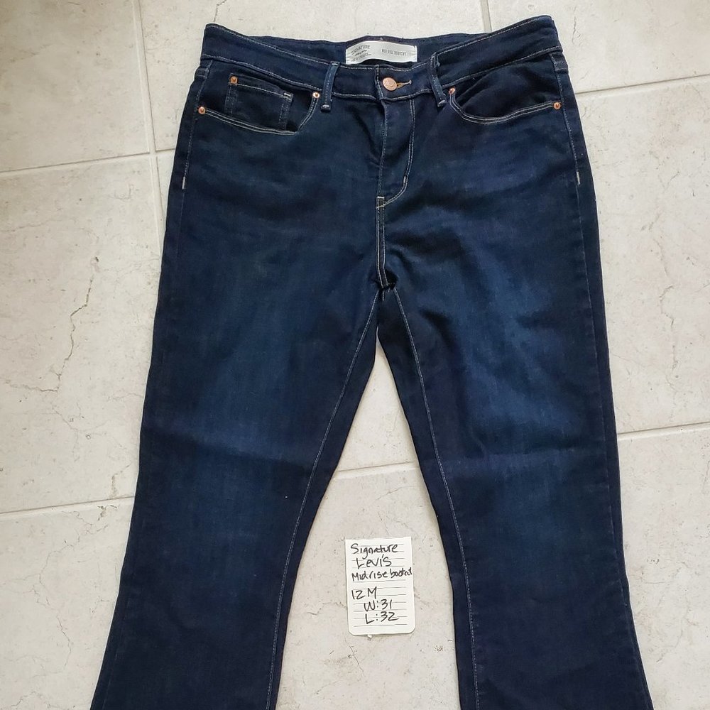 Signature by Levi Strauss Women's Midrise Bootcut Jeans SZ 12M